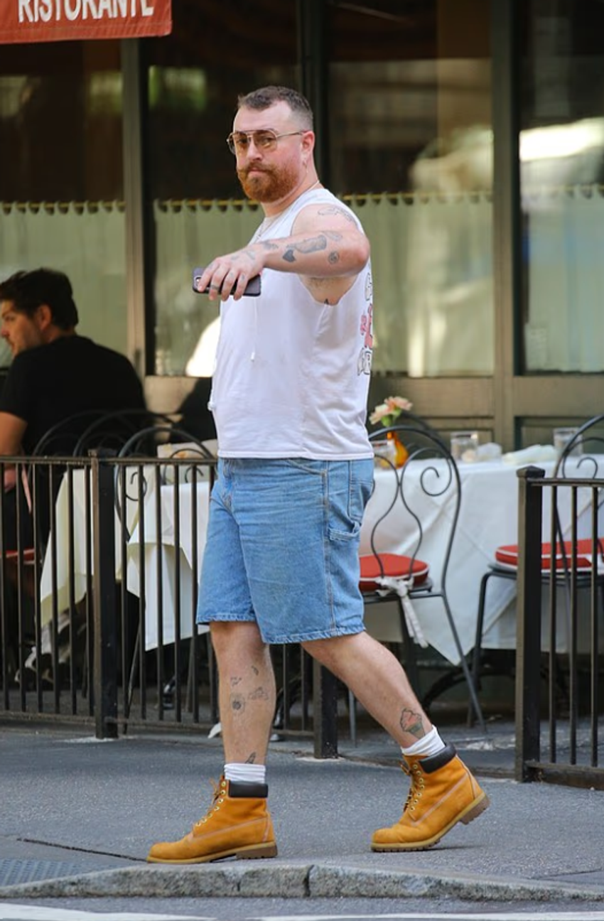 Sam Smith dhe i fejuari bëjnë paraqitjen e parë publike pas fejesës 3 Image