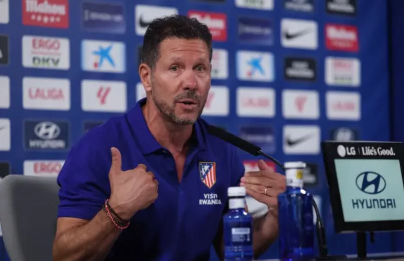 Simeone nuk fshihet