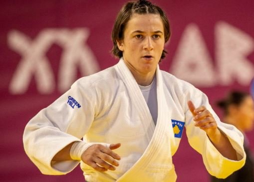 Laura Fazliu demolon francezen, është në finalen e madhe 