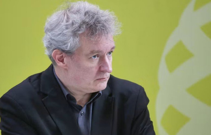 Martens  Lavdërimi i Ratko Mlladiqit në Serbi është i turpshëm