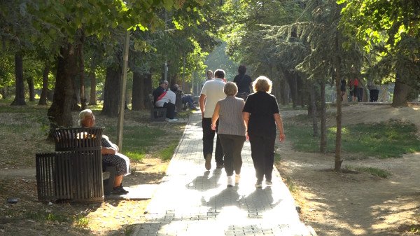 Parqet e Prishtinës - hapësira të çmuara për qytetarët, por me probleme që kërkojnë zgjidhje