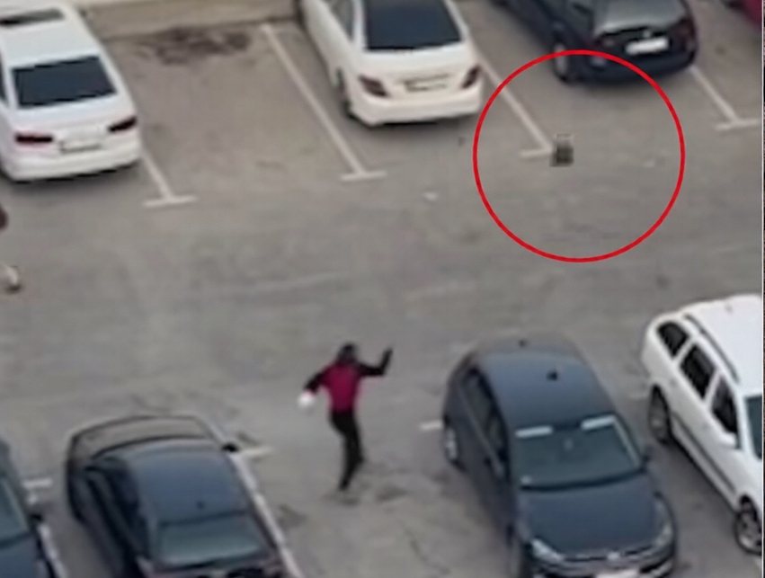 Disa banorët të Gjilanit alarmojnë për një person që shfaq sjellje shqetësuese në qytet