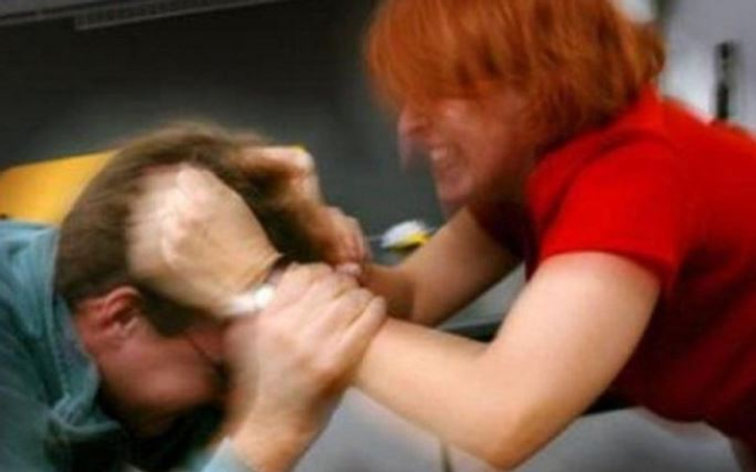 Arrestohen një burrë dhe një grua në Klinë  dyshohet se u rrahën mes vete