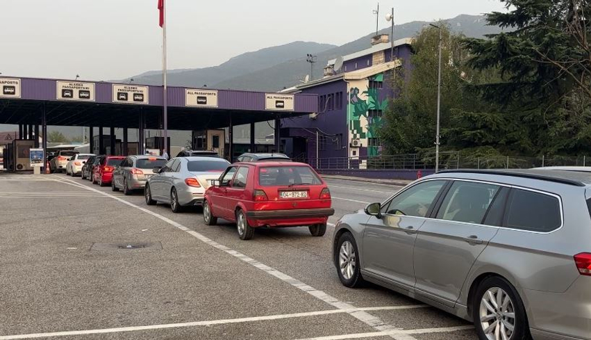 morini-nis-fundjaven-me-fluks-te-larte-qytetaret-e-kosoves-i-drejtohen-bregdetit-shqiptar