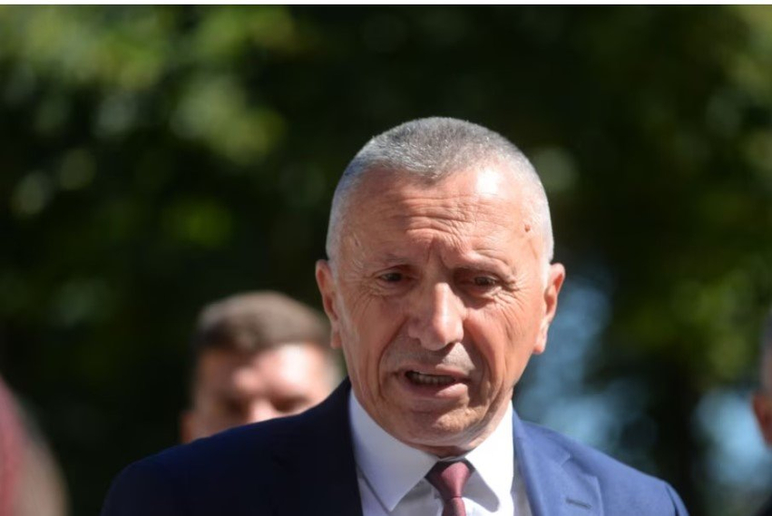 Kamberi: Serbia s`mund të integrohet në BE duke glorifikuar