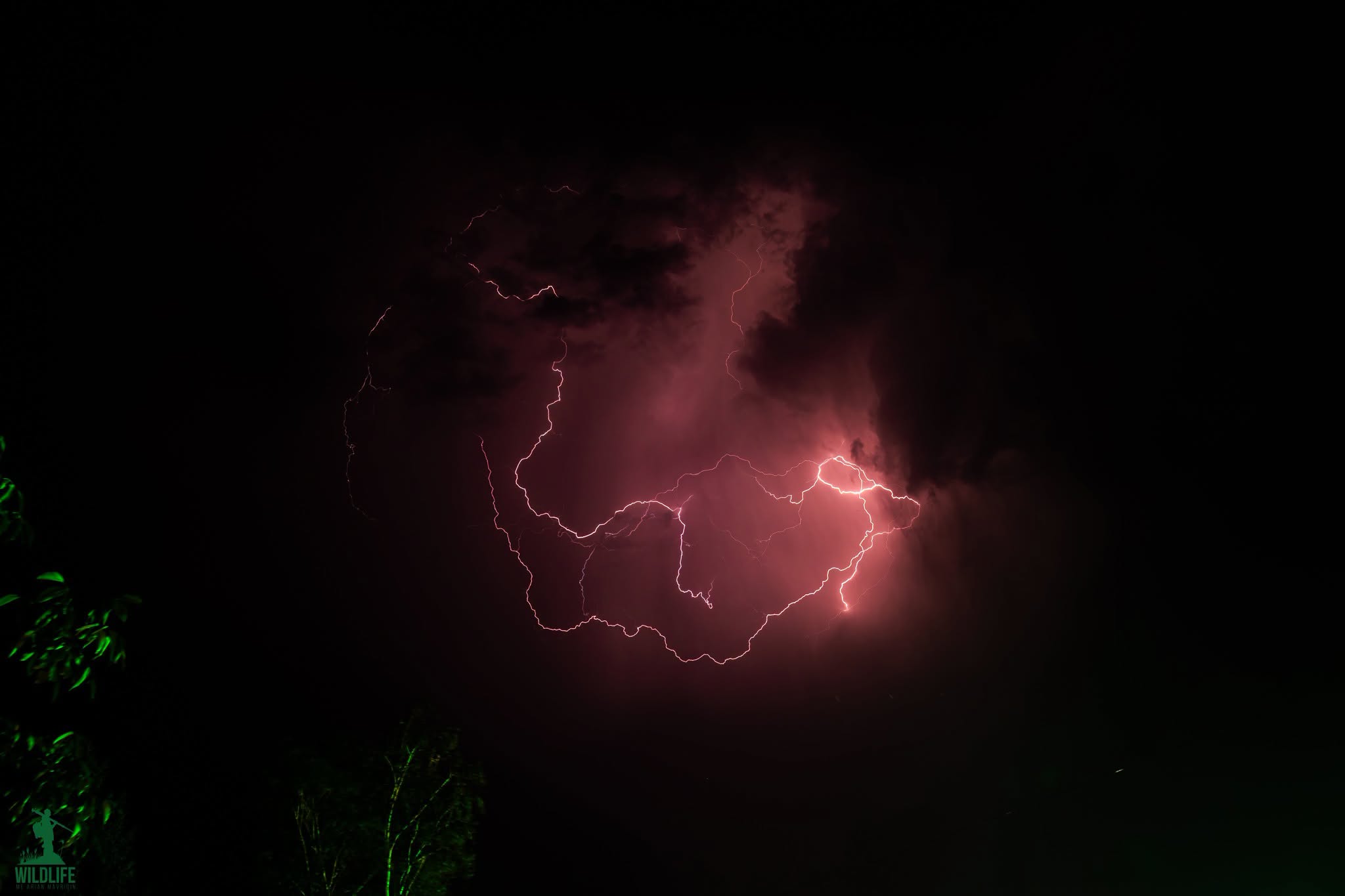 Vet&euml;tima mbi qiellin e Kamenic&euml;s. Foto: Arian Mavriqi
