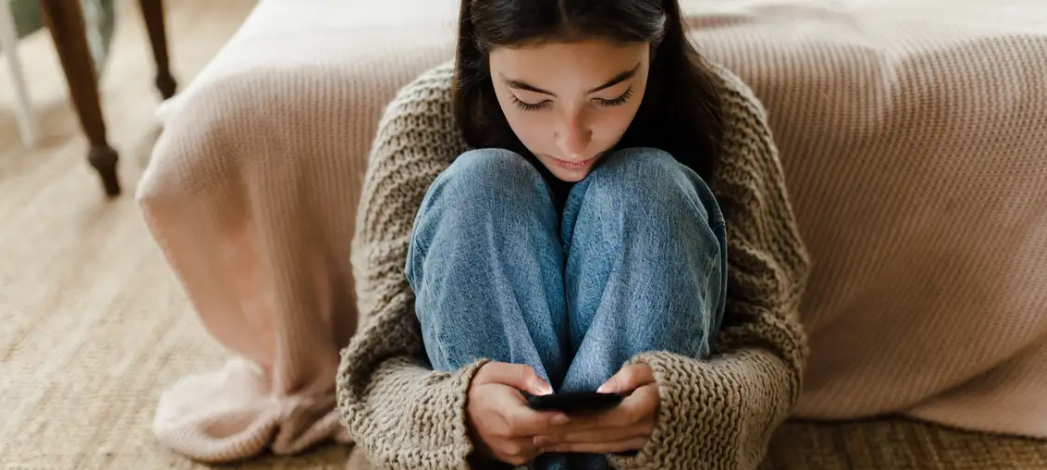 Vështirësia për të rregulluar mediat sociale