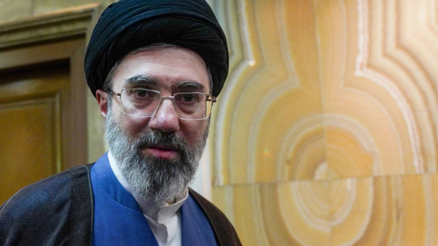 Khamenei i bën thirrje liderëve të Gjirit në një mesazh me shkrim të përballen me  armikun e vërtetë 