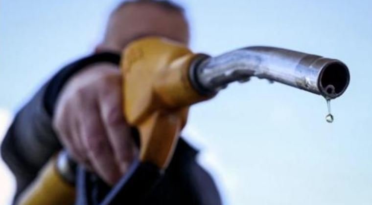 Lirohet për një cent nafta, çmimi i derivateve për sot e nesër