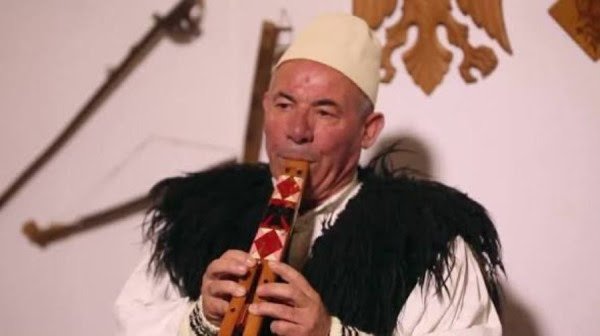 Kapaj i “The Odyssey” kurs falas për fyellin: Interes i madh nga të rinjtë, këtë vit edhe nga Tirana