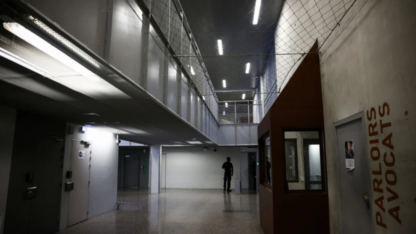 Arratisje si në filma në Gjermani  35 vjeçari serb preu hekurat e qelisë dhe u arratis nga çatia e burgut