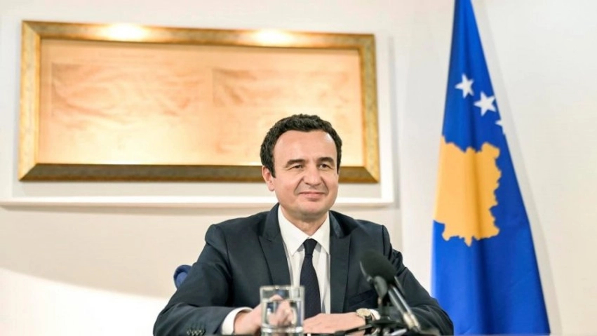 Gacaferi  Kurti i zuri  mat  të gjithë me një lëvizje