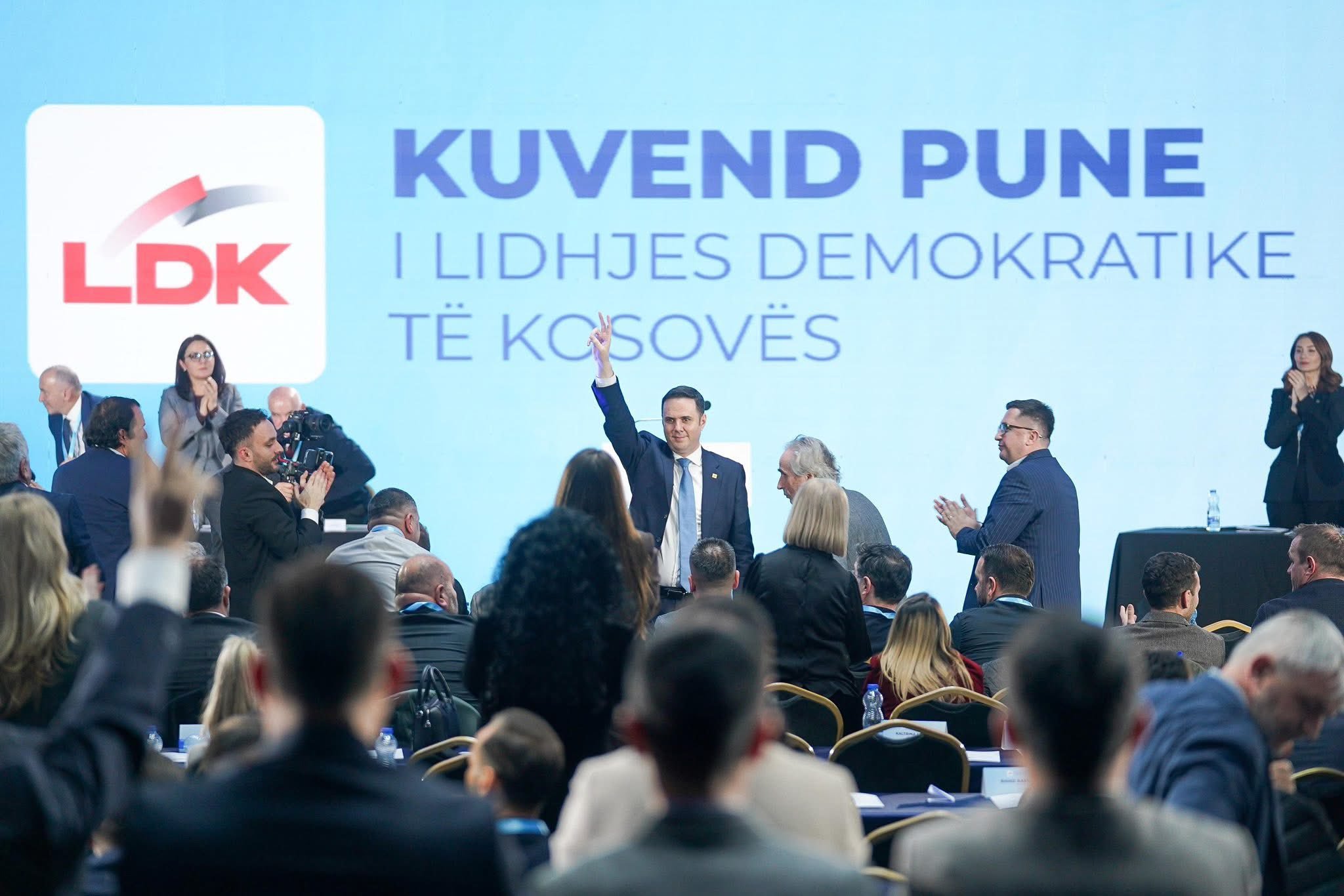 Enver Bytyçi për Lumir Abdixhikun: Mashtrues dhe servil ndaj kryesorosistit të Ballkanit