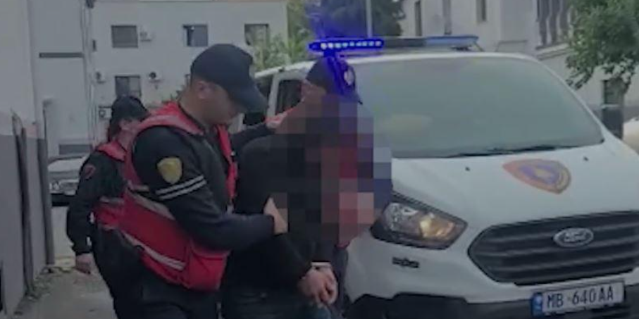 Tentoi të kontrabandonte mallra, arrestohet 37-vjeçari në Durrës