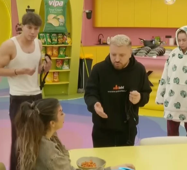 Drama e Albës në shtëpi: Ushqim, Stitch dhe “horror”
