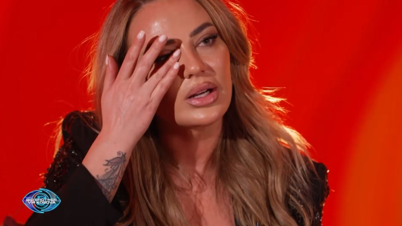 Mes emocionesh, Suanita rrëfen dhimbjen si fëmijë, këndon hitin e Leonora Jakupit