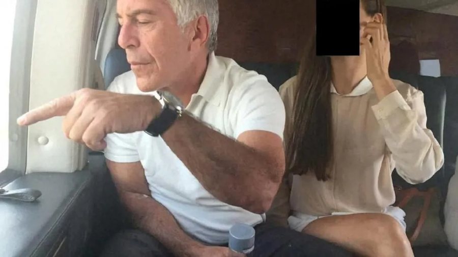 Pas identifikimit të viktimave, hiqen mijëra dokumente të Epstein