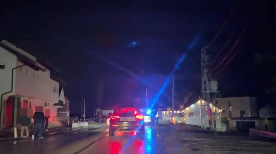 Aksident trafiku në Lebushë të Deçanit, tre persona të lënduar