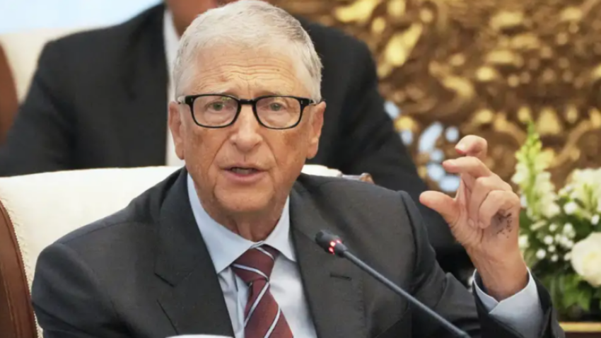​Bill Gates: Pendohem për çdo minutë të kaluar me Epstein