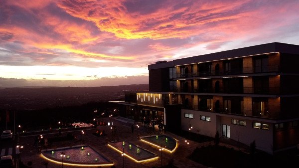 ​Shqipëria, Gjermania e Zvicra në krye të vizitorëve të huaj në Kosovë