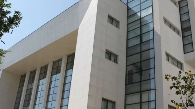 Gjykata ua cakton “paraqitje në stacion policor” 22 të dyshuarve për dallavere me vota në Gjakovë
