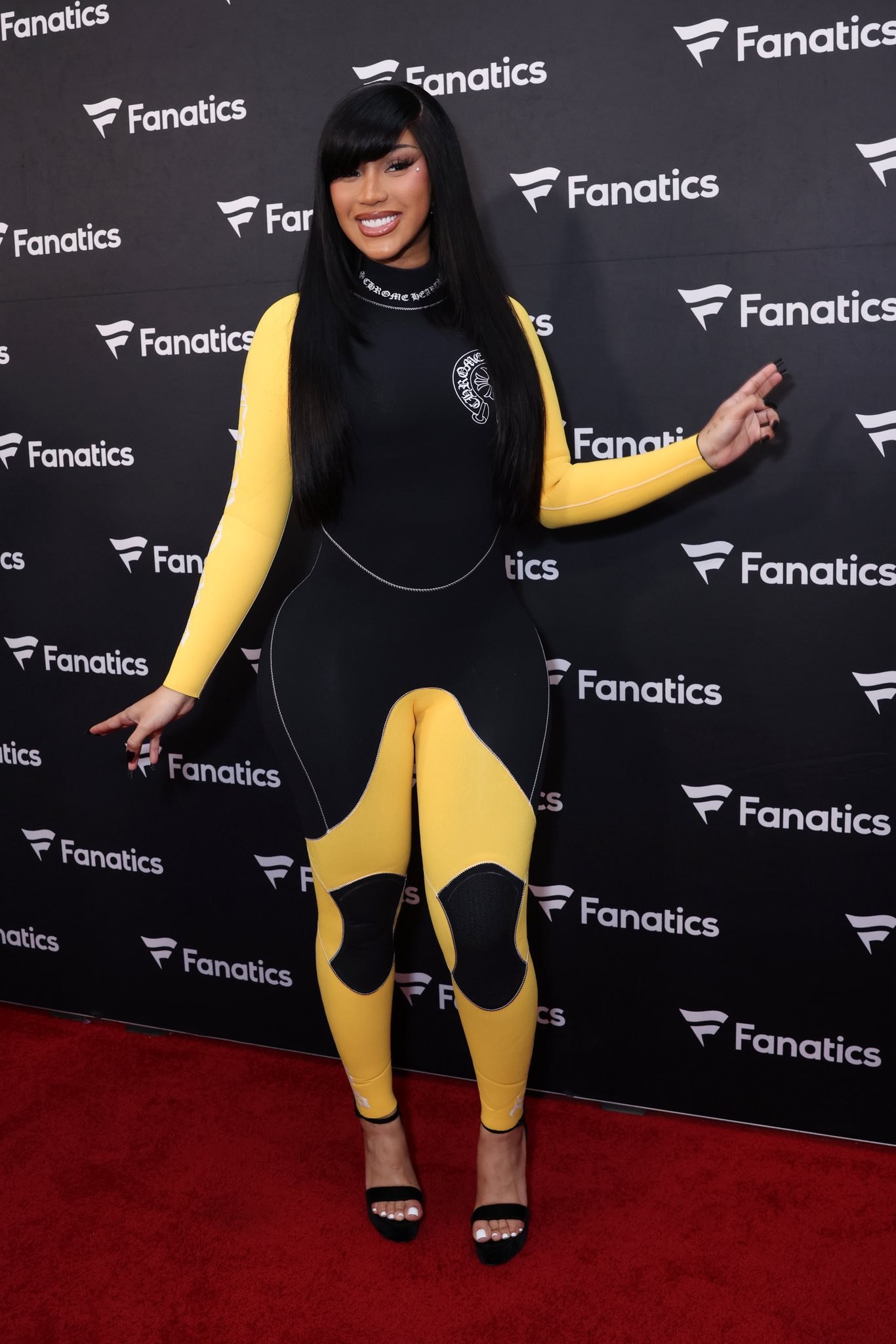 Cardi B rrëzohet… nga një robot!
