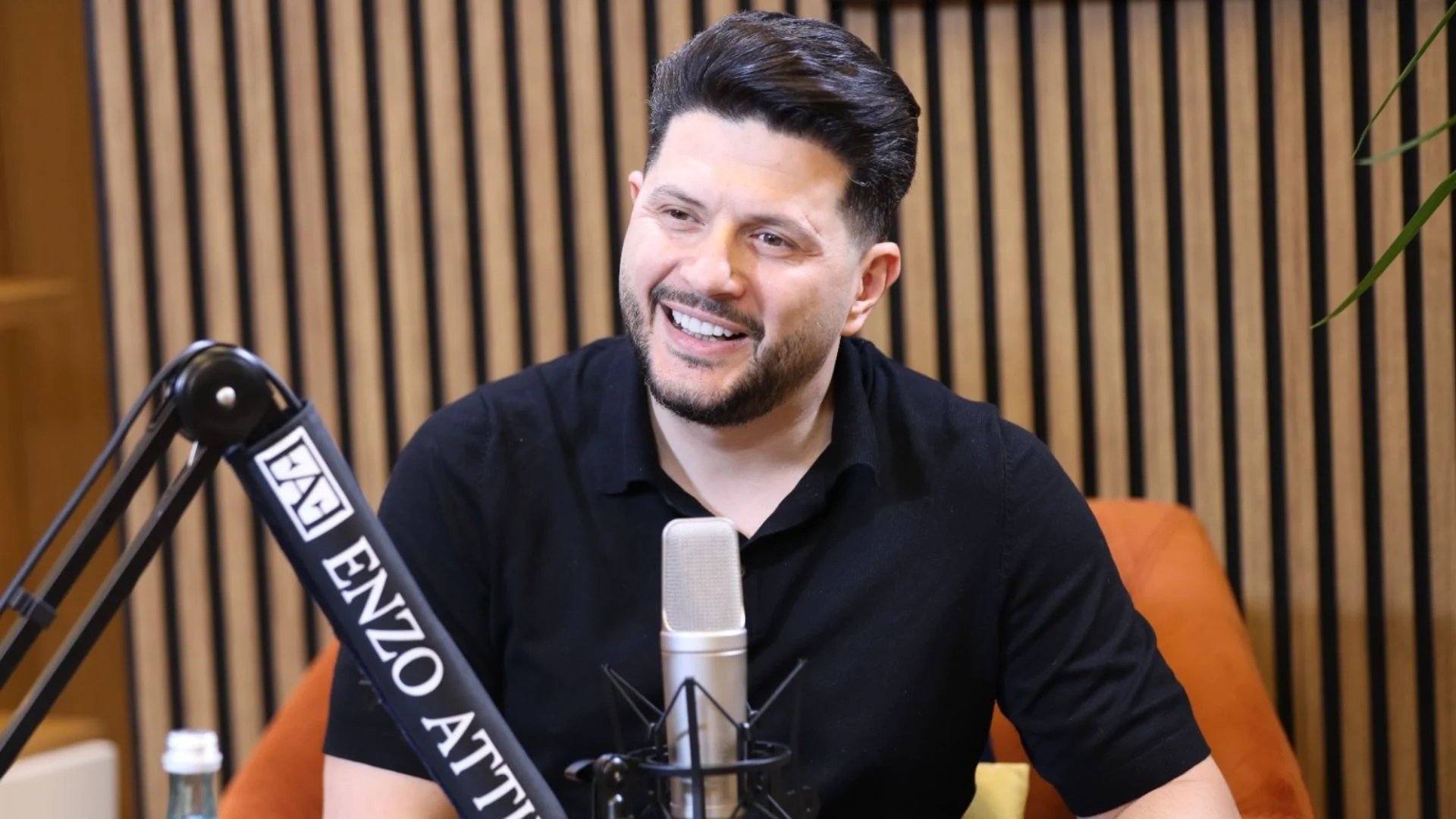 “Bëja humor për të qetësuar gjakrat”, Ermal Mamaqi në “Grida Duma Podcast”: Humori im lindi nga dhimbja në familje