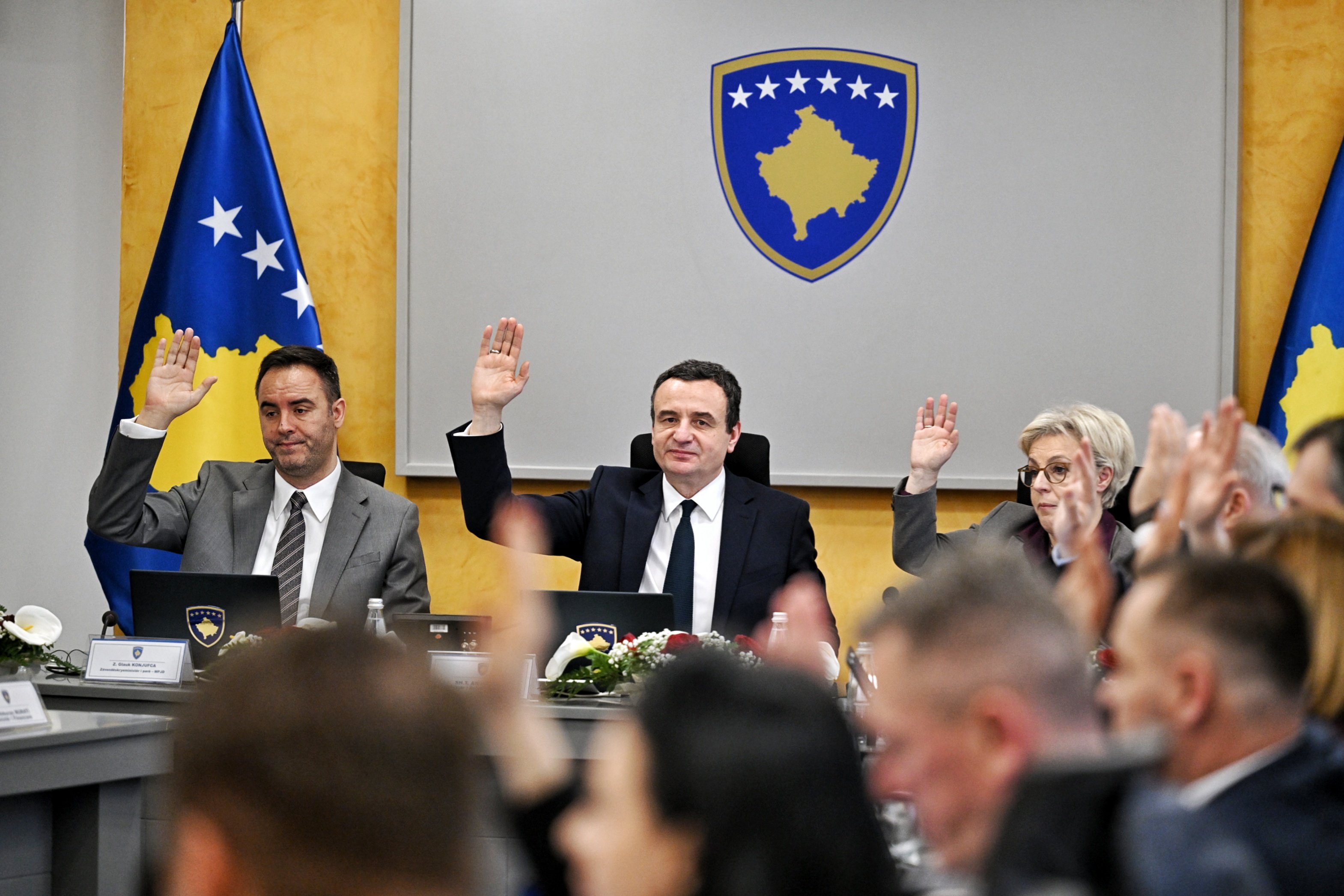 “Kurti 3” nis punën: Paga e 13-të, Presidenti etj.., kryeministri zotohet për sukses historik të kabinetit të ri