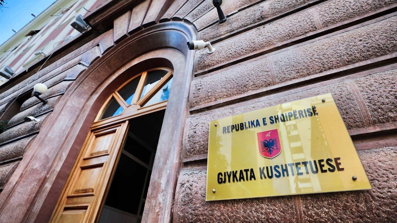 Kushtetuesja shtyn vendimin për pagat e gjyqtarëve: Na duhet më shumë kohë
