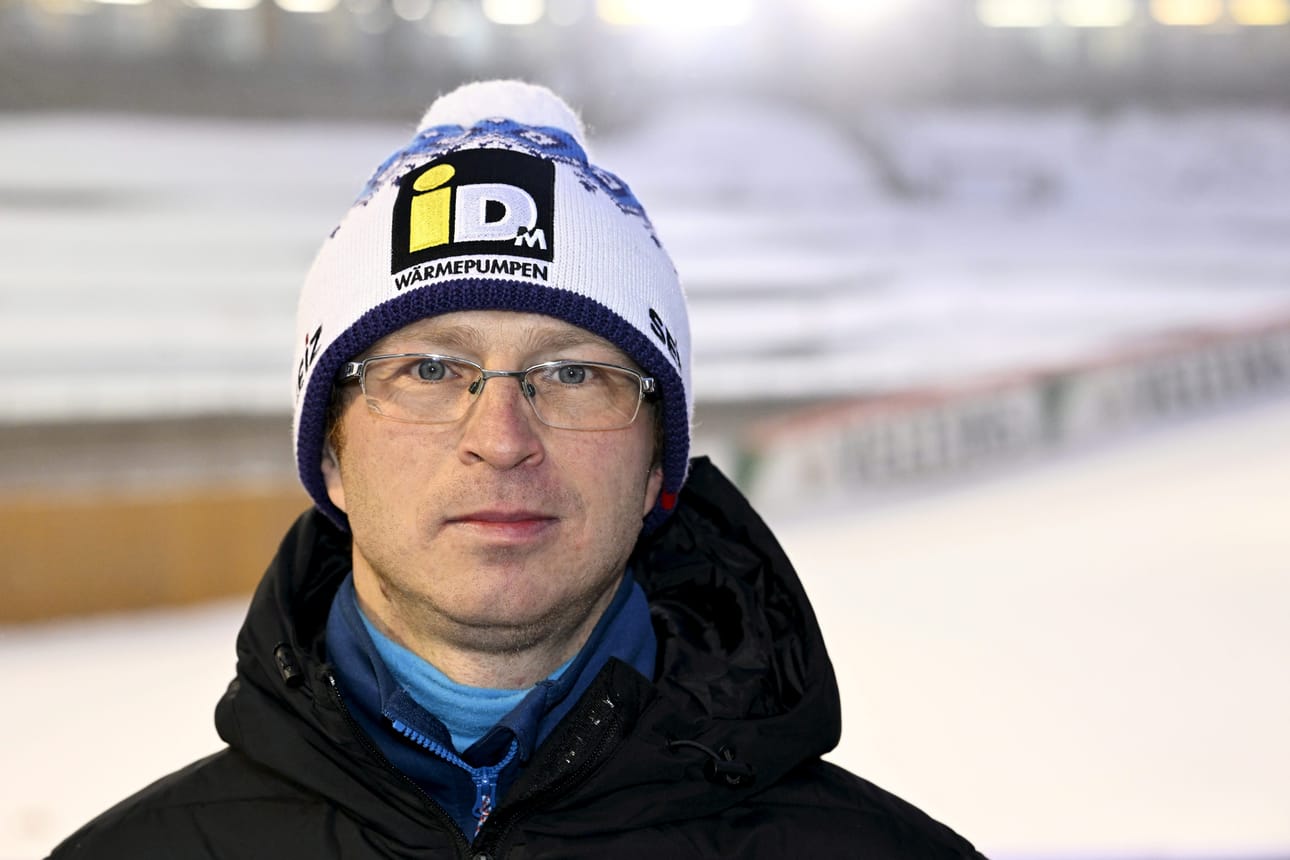 Finlanda pezullon trajnerin