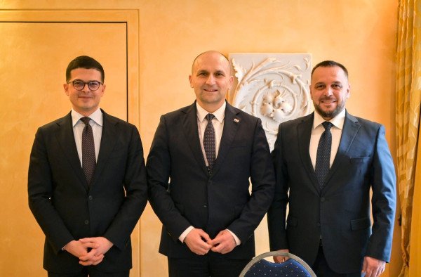 Forcohet boshti i sigurisë Shqipëri-Kosovë-Kroaci