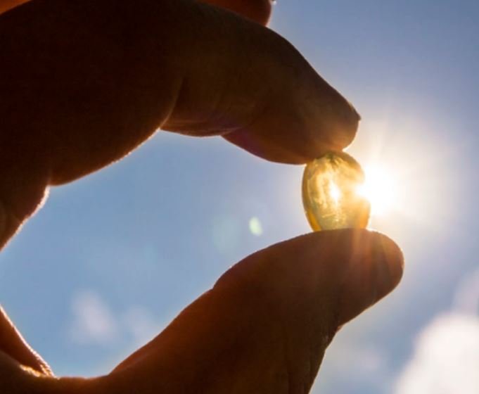 Nga lodhja te rënia e flokëve, zbuloni shenjat që tregojnë se trupit tuaj i mungon kjo vitaminë
