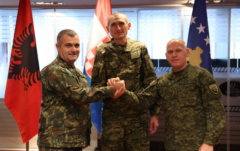 Ish-gjenerali i FSK-së: Aleanca Kosovë-Shqipëri-Kroaci synon siguri, jo destabilizim