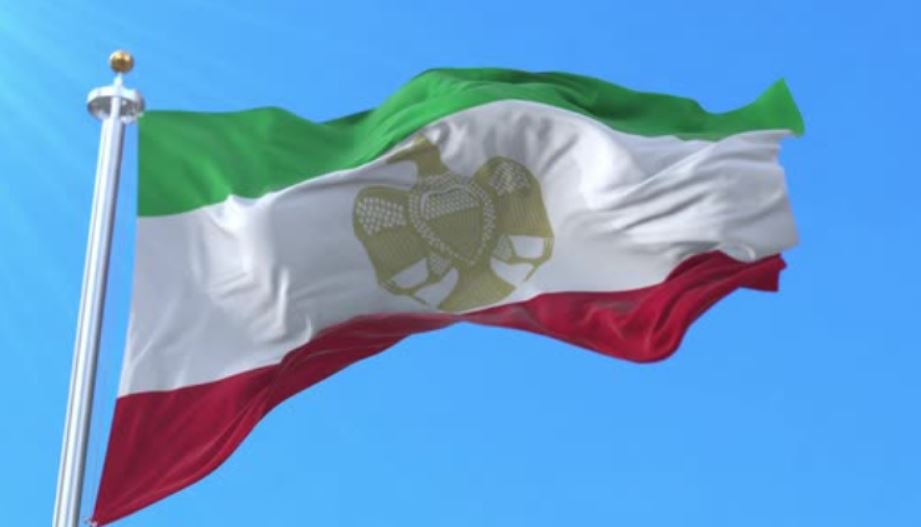 Ashkalinjtë sot festojnë Ditën e Flamurit
