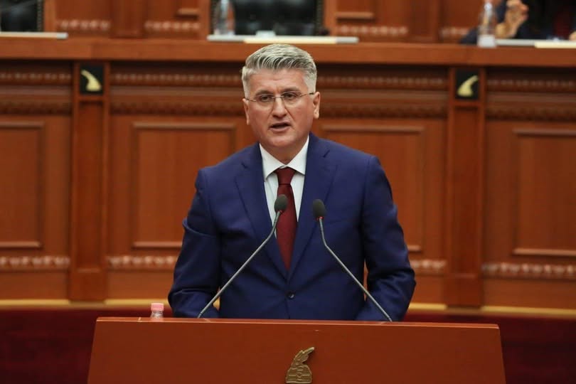 Agron Gjekmarkaj: Ndryshimet e propozuara jo reformë, por përpjekje për të dobësuar institucionet