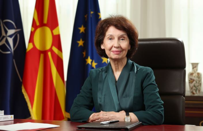 Siljanovska-Davkova: Është më racionale dhe më lirë të kemi një avion qeveritar të ri dhe më të madh