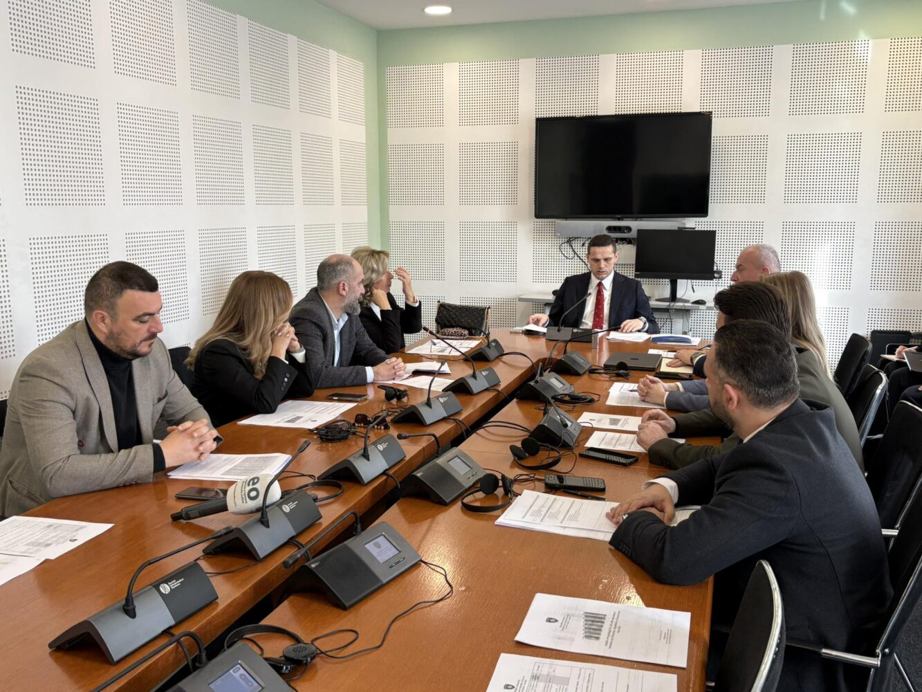 Komisioni për Legjislacion i thotë “Po” projektbuxhetit për 2026-ën 