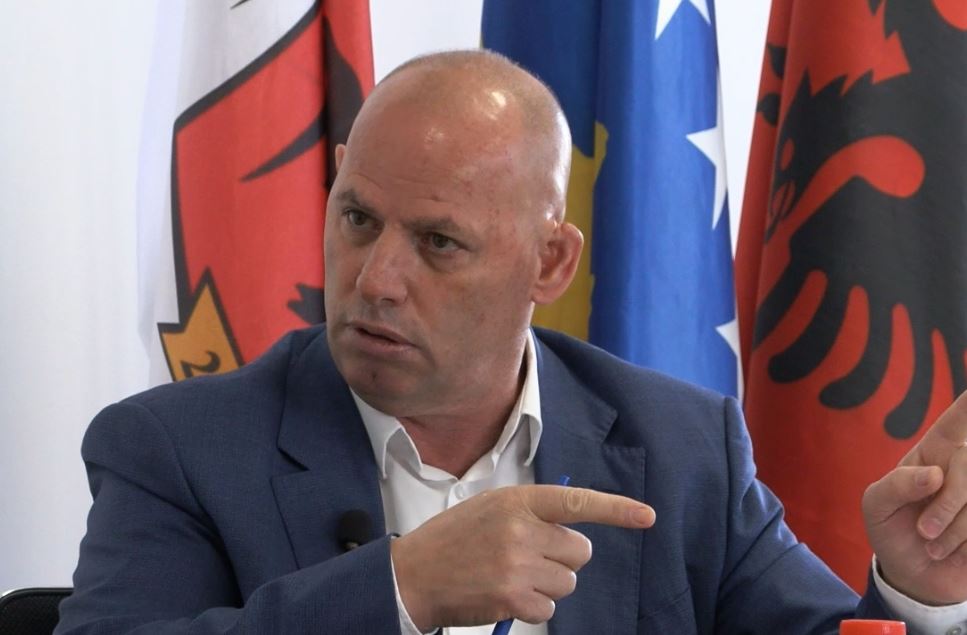 Lladrovci: Hedhim poshtë çfarëdo përfshirje të emrit të heroit Fehmi Lladrovci në Gjykatën e Hagës