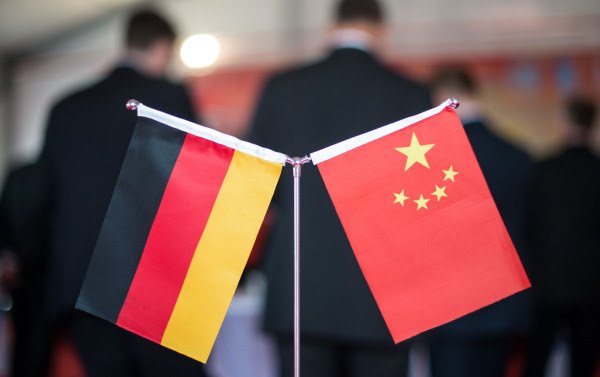 Kina mposht Amerikën, bëhet partneri kryesor tregtar i Gjermanisë më 2025