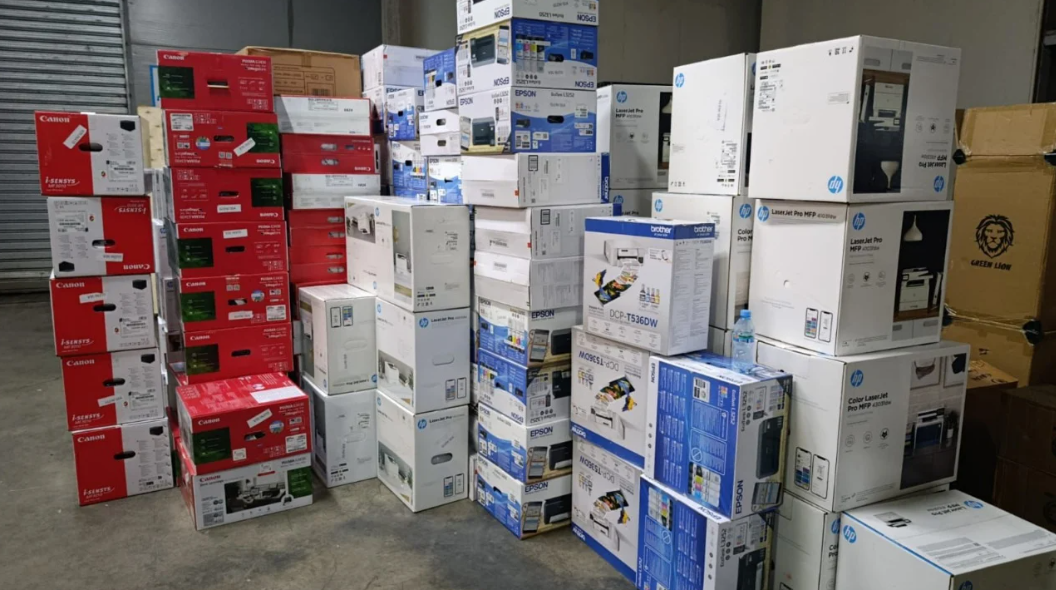 Dyshohet për falsifikim, bllokohen 3100 pajisje elektronike/ Tregtoheshin pa autorizimet përkatëse