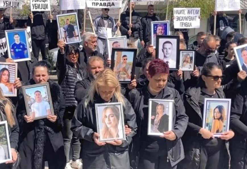 Tragjedia në Koçan, ankohen prindërit e viktimave: Procesi gjyqësor po zvarritet