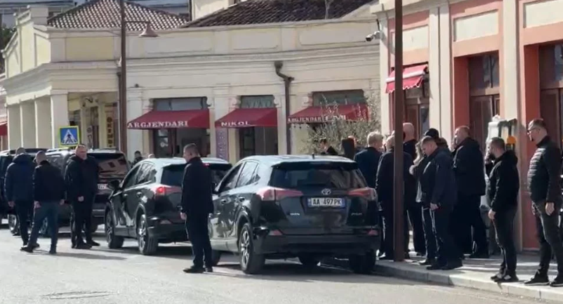Rama në Vlorë me një grup investitorësh të huaj, zbardhet agjenda e kryeministrit   