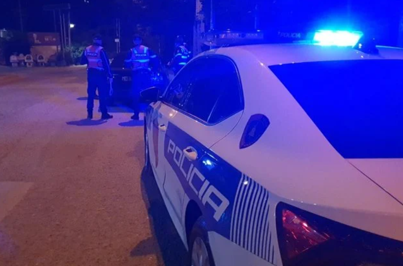 Përplasën për vdekje njëri pas tjetrit 7-vjeçarin në Tiranë dhe u larguan nga vendngjarja, policia arreston dy drejtuesit e mjeteve