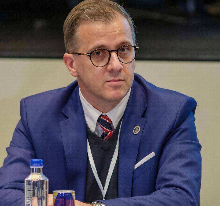 Ta ndihmojmë LAPSH “Naim Frashëri” – forca e gjuhës, forca e kombit