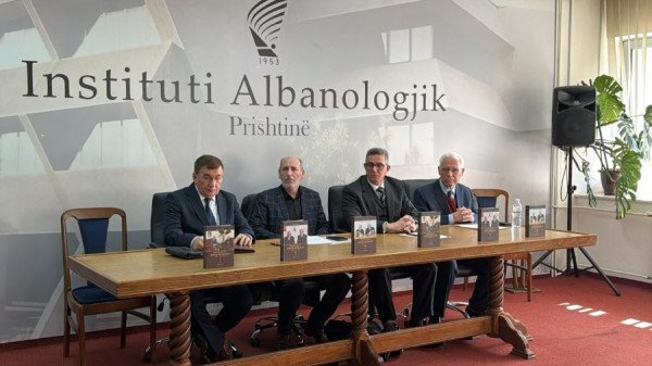 Përururohet libri “Rrugëtimi me Adem Demaçin”, Bajrami: Nderim i një epoke të ndërgjegjes shqiptare
