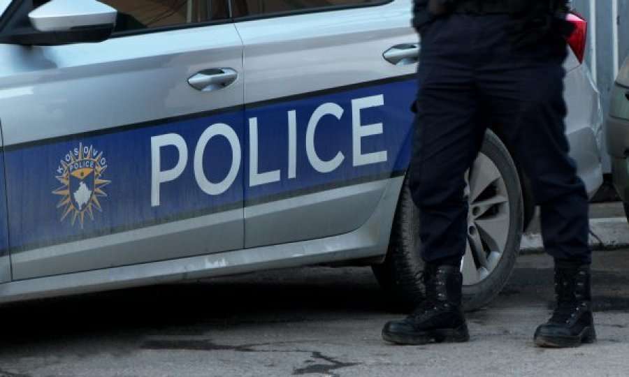Arrestohet një person i kërkuar, i dënuar me mbi një vit burg 