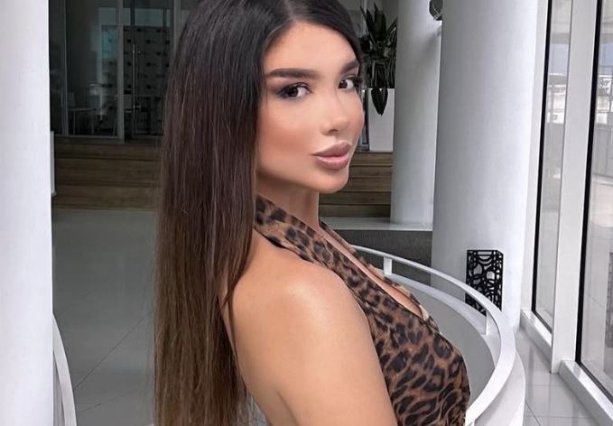 “U këshillova me njerëz…” – Alba Pollozhani tregon hapat që ka marrë për mbulesën