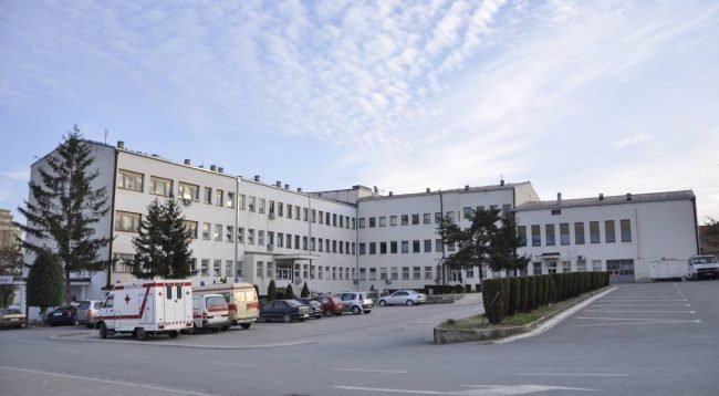 Dyshohet për neglizhencë në Spitalin e Gjilanit, dëmtohen ampula me vlerë 20 mijë euro