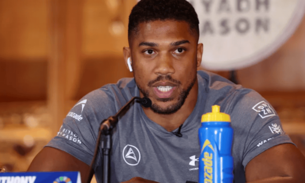 Reagimi prekës i Anthony Joshuas