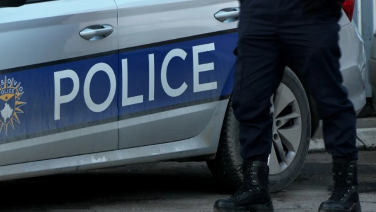 Sulm fizik ndaj zyrtarëve policorë në Ferizaj, dy policë dhe i dyshuari marrin tretman mjekësor